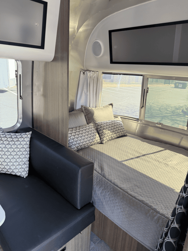 Used 2024 Airstream Caravel 20FB - Image 18