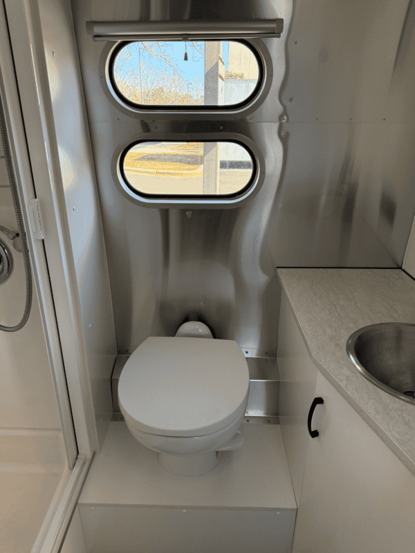 Used 2024 Airstream Caravel 20FB - Image 15