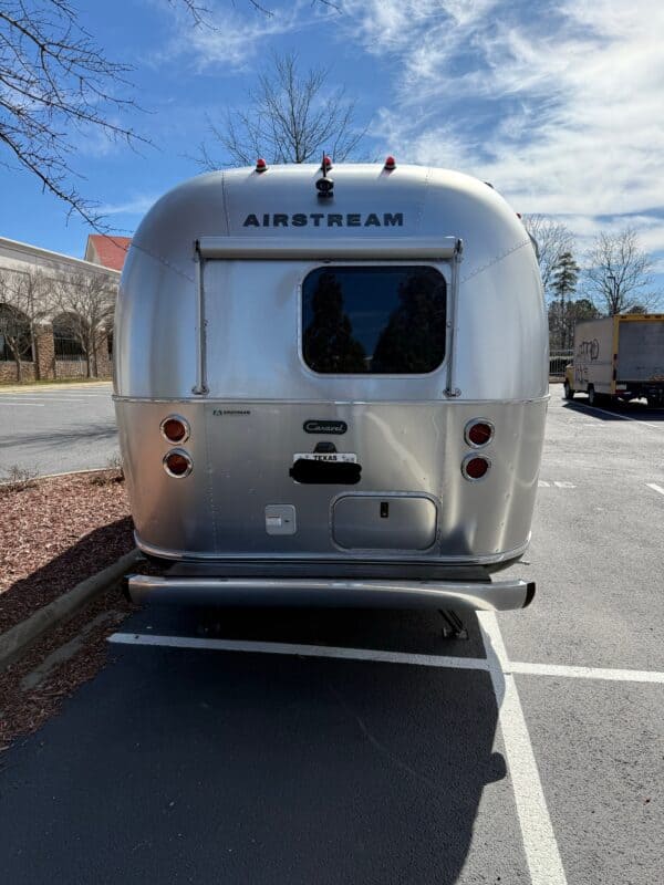 Used 2024 Airstream Caravel 20FB - Image 9