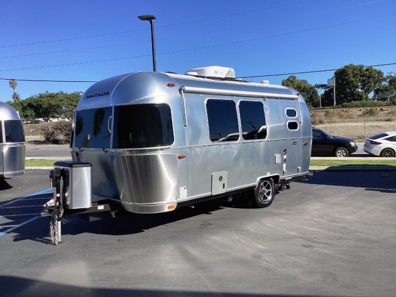 New 2026 Airstream Caravel 20FB - Image 4