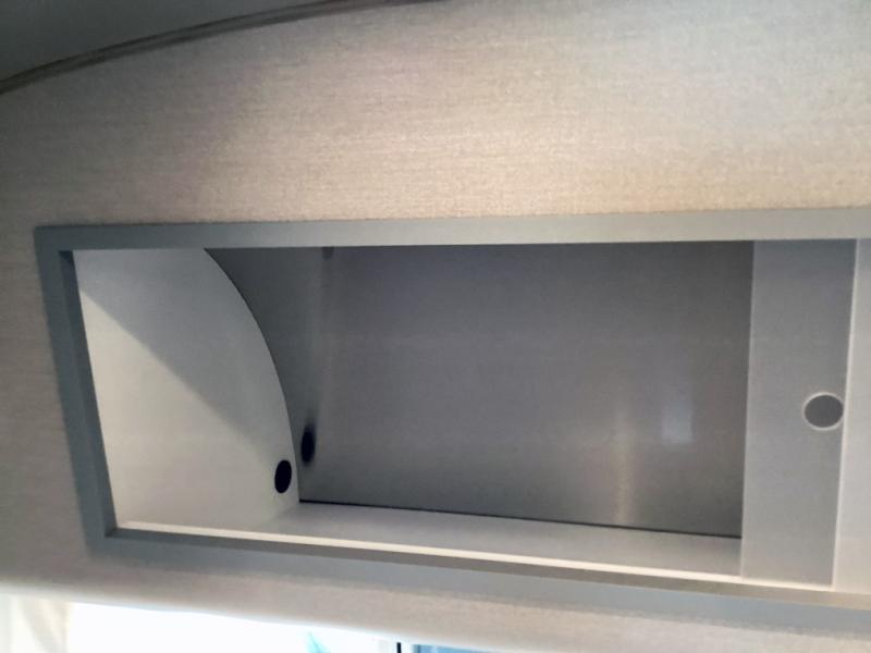 New 2026 Airstream Caravel 20FB - Image 15