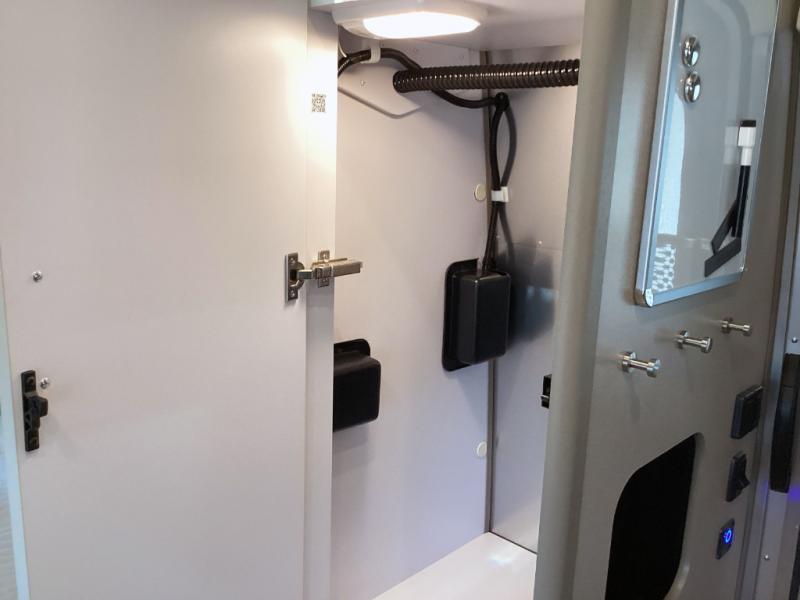 New 2026 Airstream Caravel 20FB - Image 20
