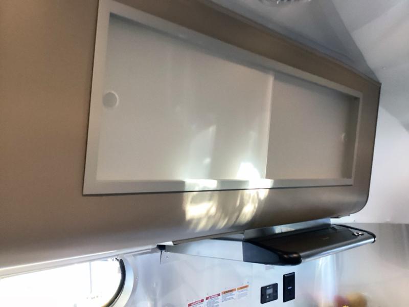New 2026 Airstream Caravel 20FB - Image 29